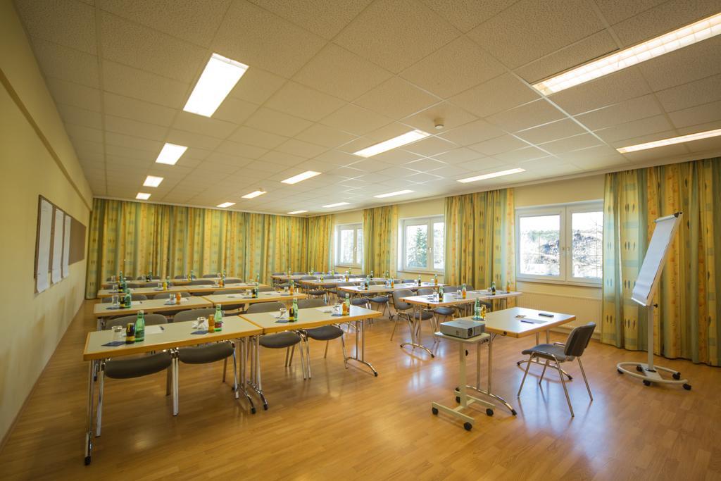 Hotel Restaurant Schwartz Neusiedl am Steinfelde Extérieur photo